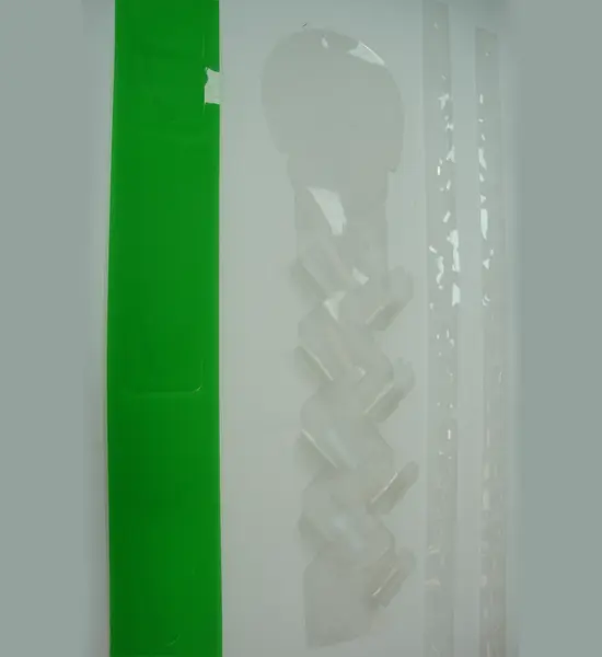 troquelado de ristras plásticas